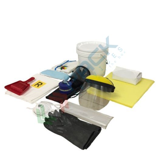 Kit di pronto intervento per rischio chimico, capacità assorbente 10 Lt, confezionato in secchio con manico