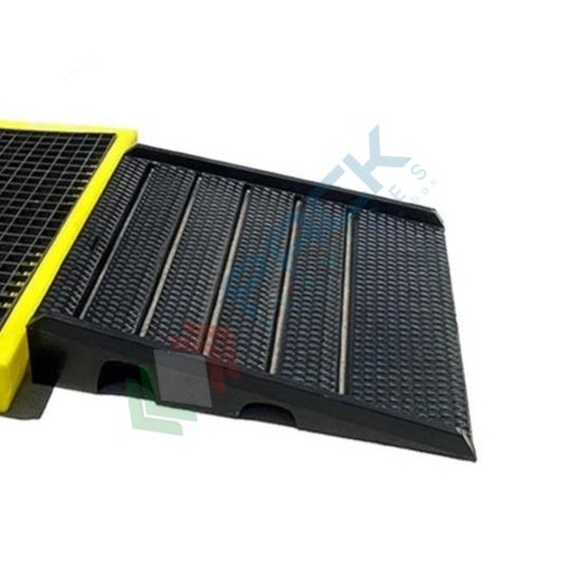 [RAMP-PAV160] Rampa in polietilene (PE), per pavimento di contenimento Cod. Art. VCL-PAV160