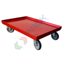 Carrello per cassette norma Europa in ABS, Mis. base 60 x 40 cm, 4 ruote in gomma sterzanti, portata 400 kg, modello con superficie chiusa, colore rosso