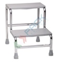 Scaletta con 2 gradini in plastica, telaio in acciaio cromato e piedini in gomma antiscivolo, portata 150 Kg