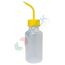 Bottiglia in plastica (PE) a spruzzetta (inclusa), capacità 500 ml, modello integrale con tappo GL45 giallo