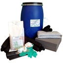 Kit di pronto intervento universale, capacità assorbimento 137 Lt, confezionato in fusto cilindrico in polietilene a bocca larga