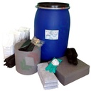 Kit di pronto intervento universale, capacità assorbimento 192 Lt, confezionato in fusto cilindrico in polietilene a bocca larga