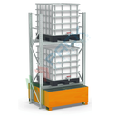 Scaffalatura con vasca di contenimento per lo stoccaggio di 2 cisternette IBC 1000 Lt, con barra antiribaltamento, colore arancio RAL 2004