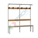 Panchina per spogliatoio con alzata e doghe in legno, 4 posti, Mis. 1500 L x 390 P x 1840 H mm